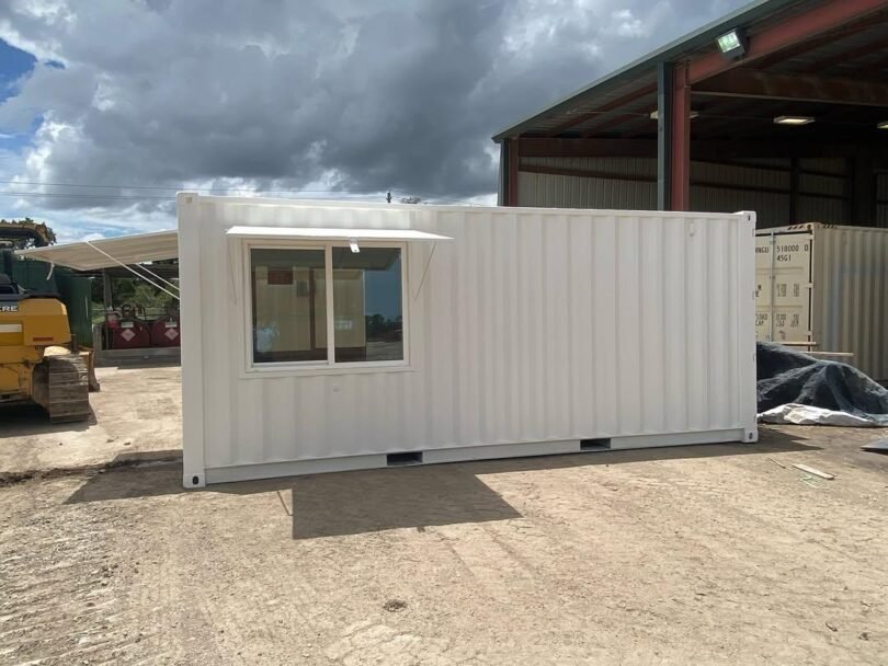 20ft Custom Office Container – Fully Insulated & Window-Fitted